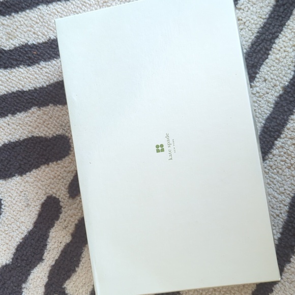 Kate Spade - Picture 1 of 9